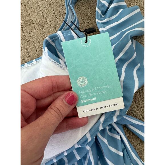 NWT Kindred Bravely Ruffle Wrap 1 Piece Nursing
Swimsuit Coastal Stripe Medium - Picture 5 of 7